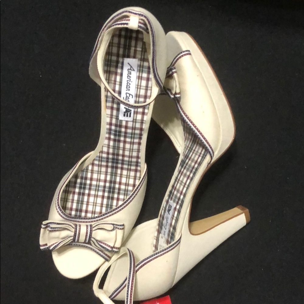 Canvas heels with bow